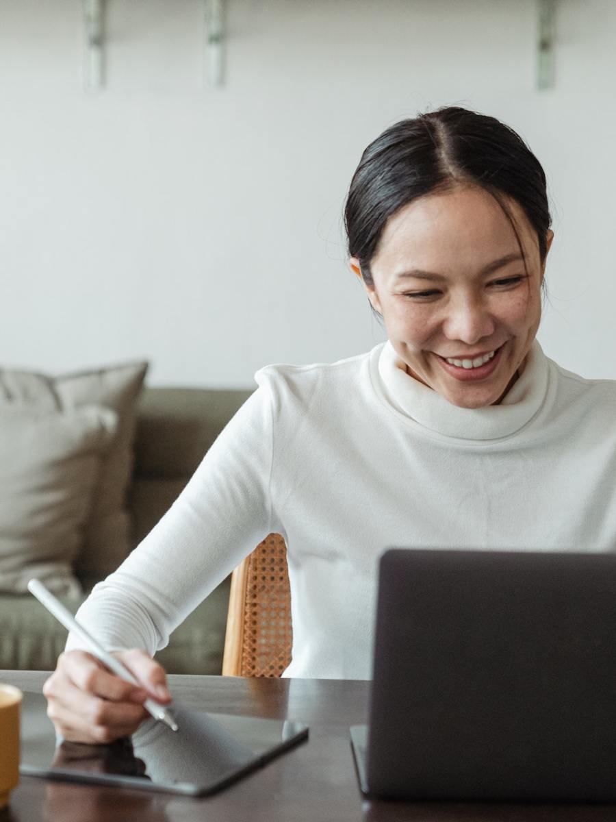 Descubra como obter mais de 1000 inscritos e aumentar as visualizações no YouTube&nbsp;gratuitamente