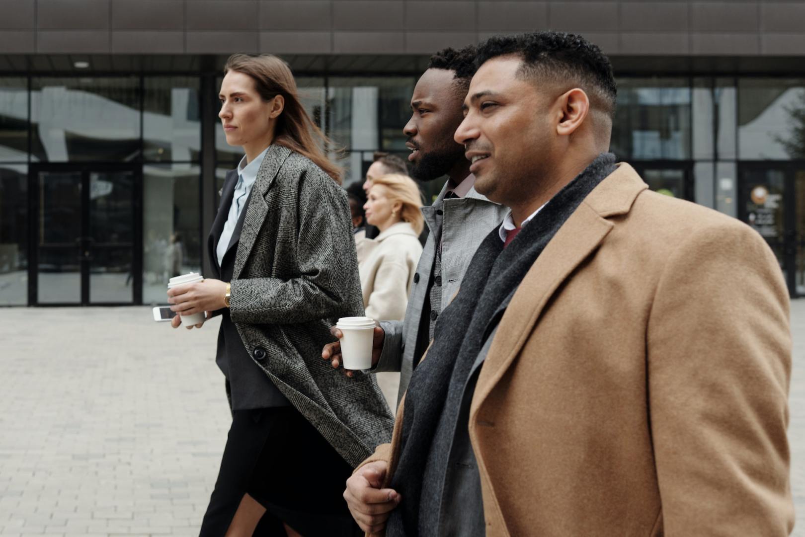 MARKETING PESSOAL ERRADO | Personal Branding 02 - Amigos de trabalho e promoções para ganhar dinheiro